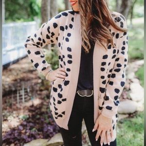 NWOT tan/black spotted cardigan